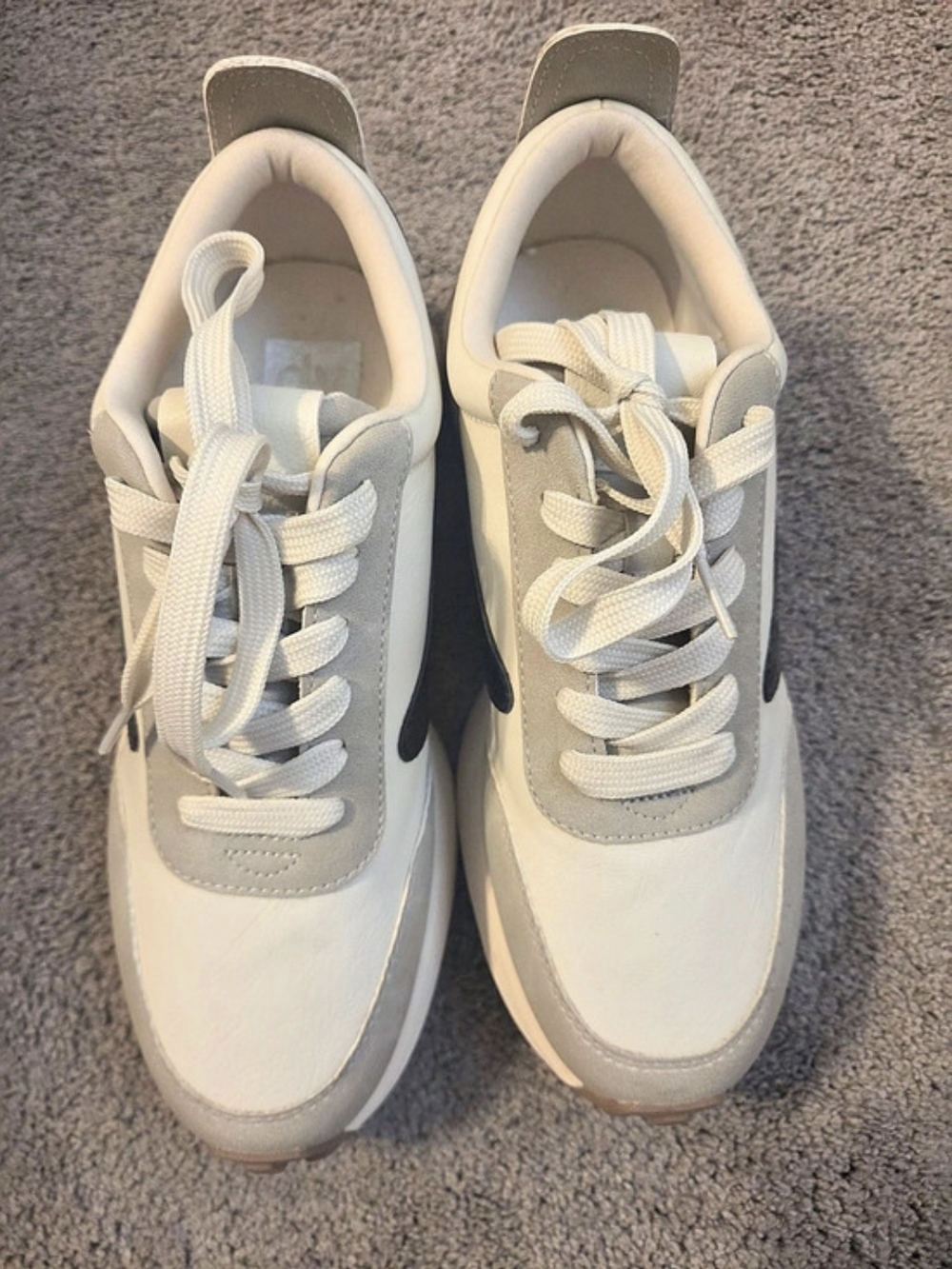 Dolce Vita sneakers US 8.5 White & Gray